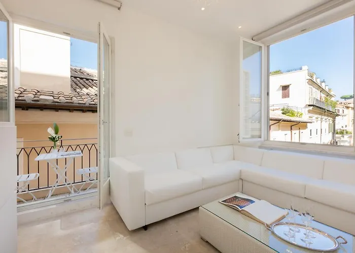 Amazing 3 Levels Penthouse Piazza Venezia * Rome