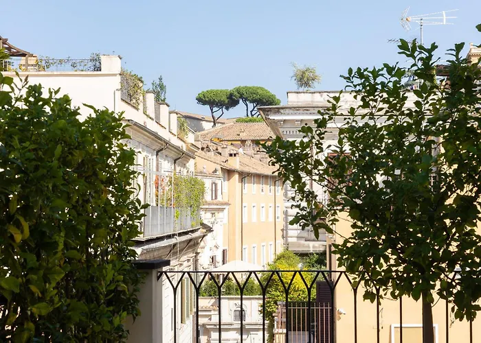 Amazing 3 Levels Penthouse Piazza Venezia * Rome